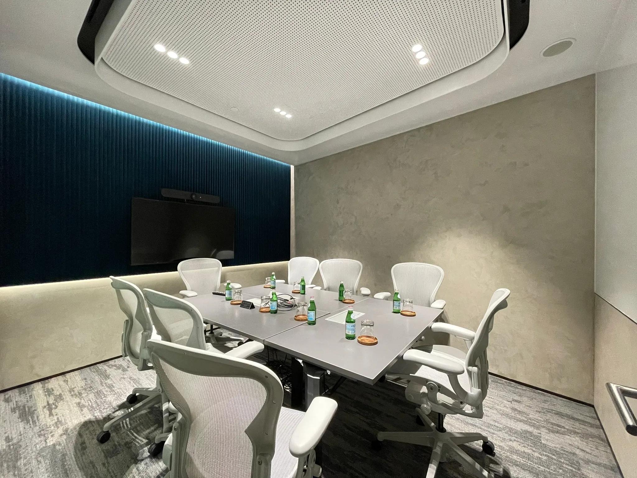 6 Pax Meeting Room (7C)