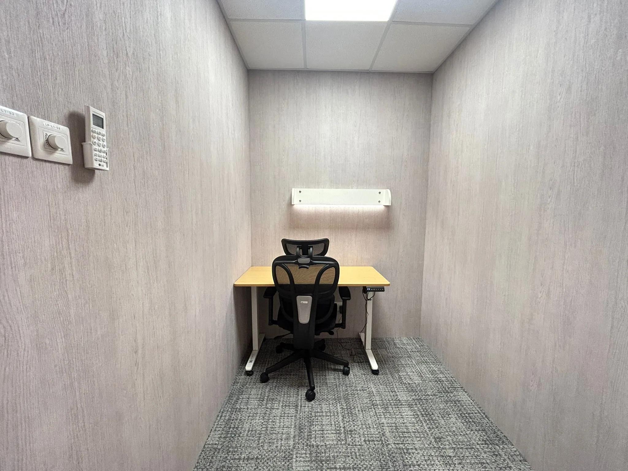 1 Pax Day Office